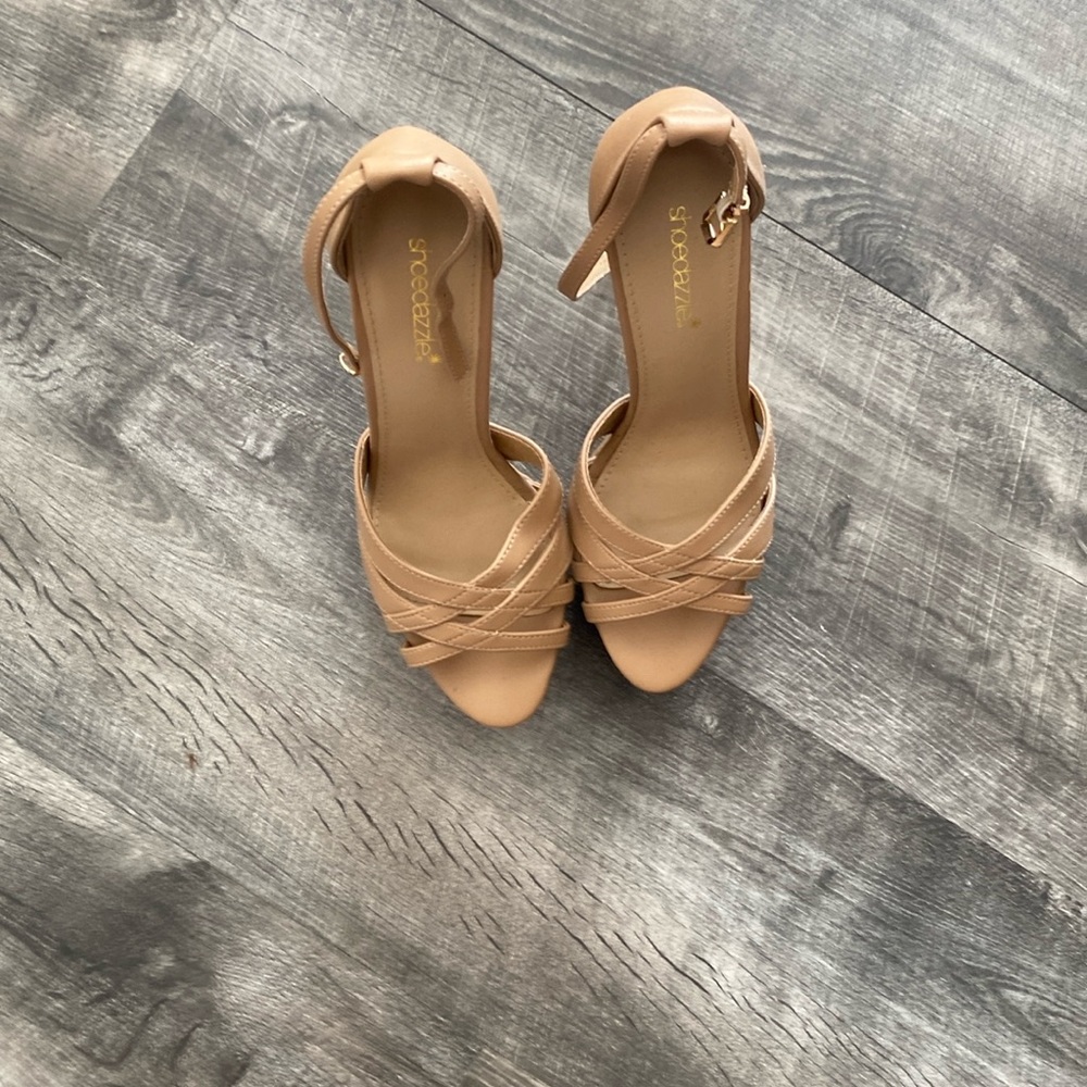 Shoedazzle Tyronica size 10. Never worn